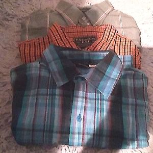 3 Men's XL short sleeved shirts, ready for summer! Good Condition